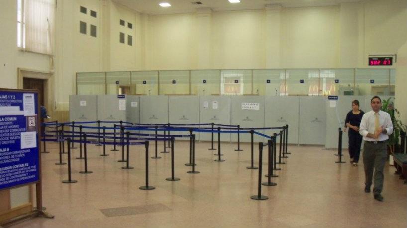 El lunes los bancos no abrirán sus puertas