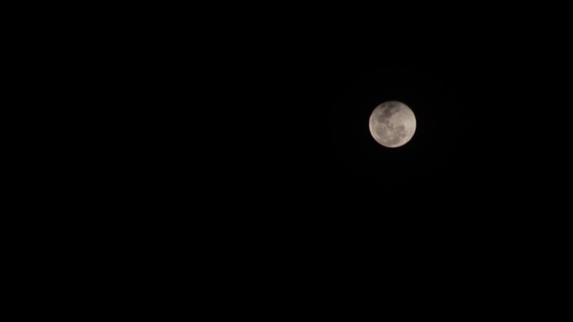 Sigue el eclipse lunar más largo del siglo — Luna de sangre