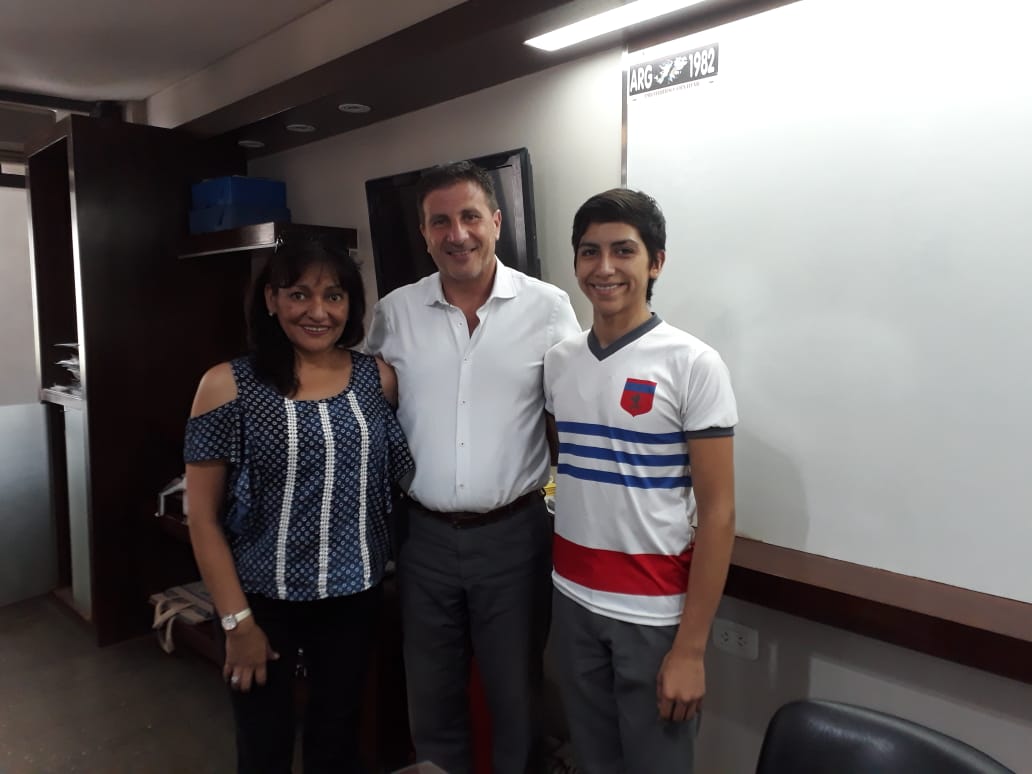 Agus y Rosa fueron recibidos por el Secretario de Gobierno de la capital tucumana, Walter Berarducci.