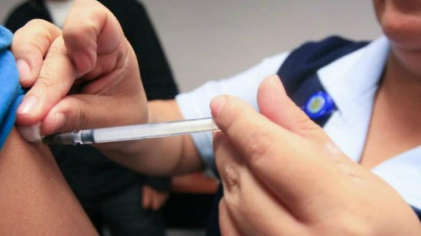 quienes deben vacunarse contra la fiebre amarilla