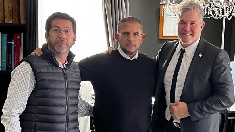 Piden la detención de Carlos Cisneros por fabricar falsa denuncia contra los jugadores de Vélez Sarsfield y explotación sexual: Lourdes Parache confesó a sus amigas íntimas que satisfizo sus órdenes "sin chistar" y "sin poder de decisión"