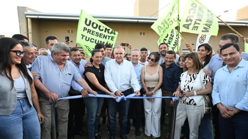 Jaldo logró reactivar la obra pública en Tucumán y construye el proyecto de viviendas populares más grande del - Image 2
