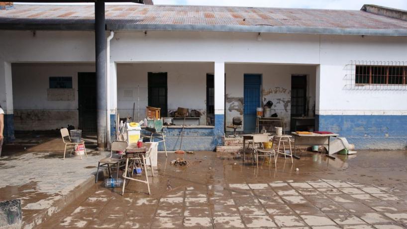 La reconstrucción de La Madrid: así quedaron las escuelas tras el descenso del agua - Image 1