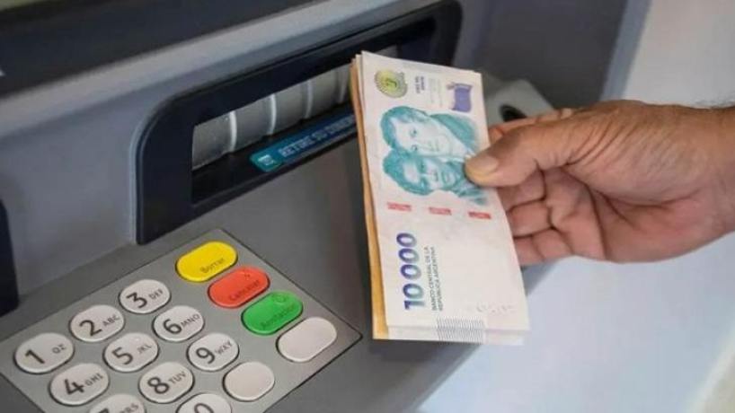 Este lunes inicia el pago del incremento salarial del 3% a los estatales de Tucumán