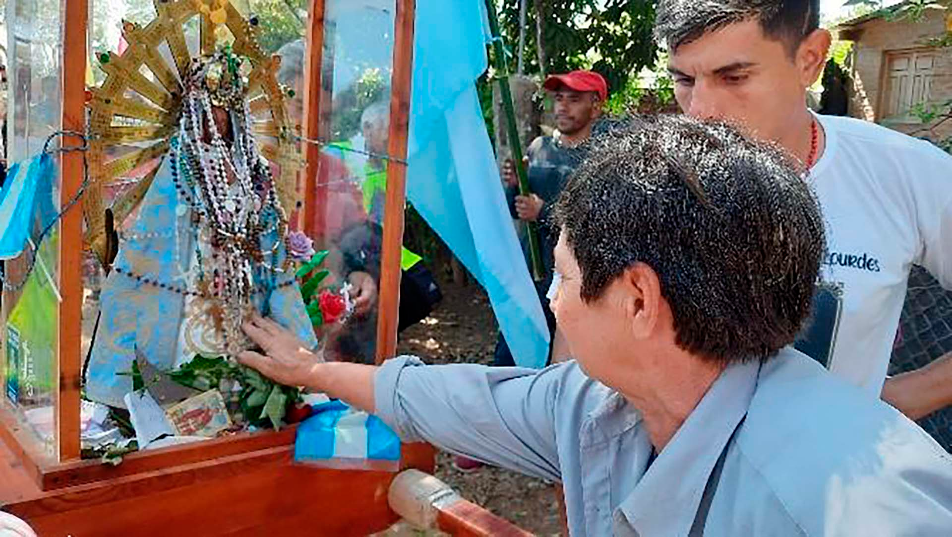 La peregrinación, que lleva a la Virgen María para que visite los hogares de Cristo de todo el país, ya pasó por  Buenos Aires, Entre Ríos, Santa Fe, Chaco, Misiones, Formosa, Jujuy y Salta